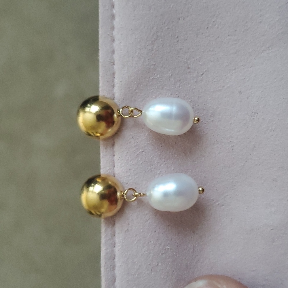 Pearl Drop Earrings